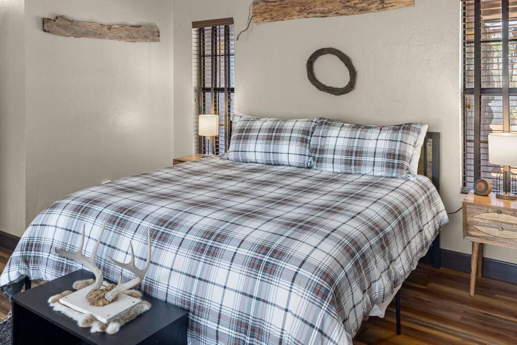 Stonegate Lodge Bear'S Den Kitchen, Pool, Firepit, Wifi ,Smart Tvs يوريكا سبرينغز المظهر الخارجي الصورة