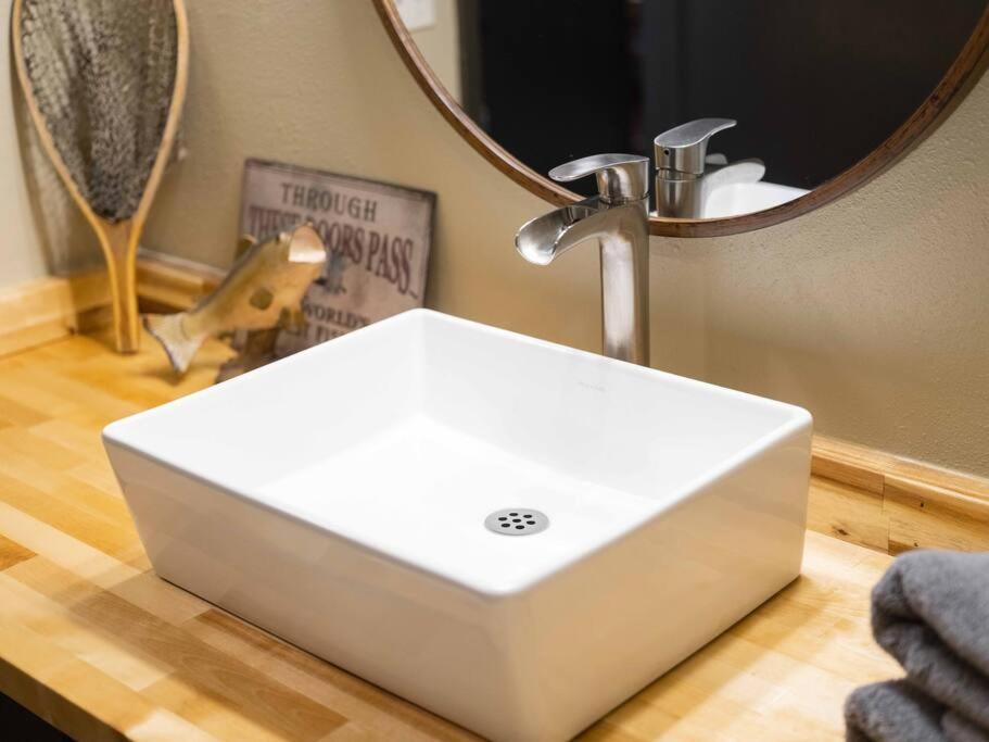 Stonegate Lodge Bear'S Den Kitchen, Pool, Firepit, Wifi ,Smart Tvs يوريكا سبرينغز المظهر الخارجي الصورة